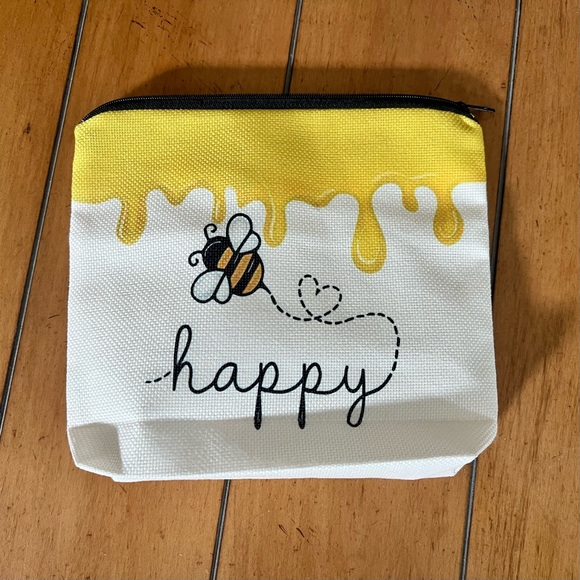 Be Happy Zippered Pouch For Cosmetics, Makeup, Travel Or Unique Gift. - Picture 2 of 7